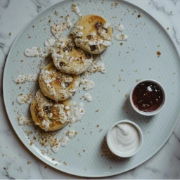 Biscuits with Sausage Gravy